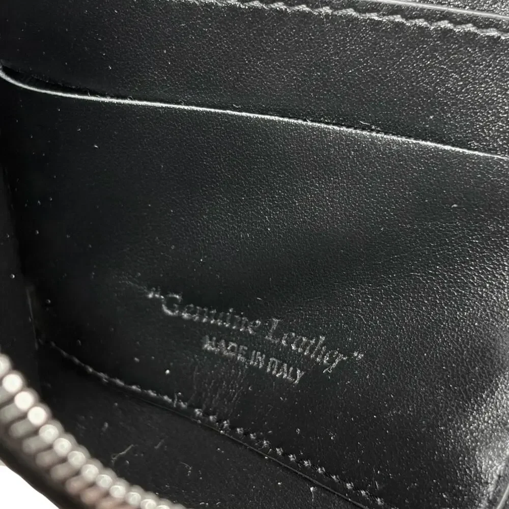 Off-White Zipper Wallet
